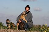 ADULTE ET CHIEN 218
